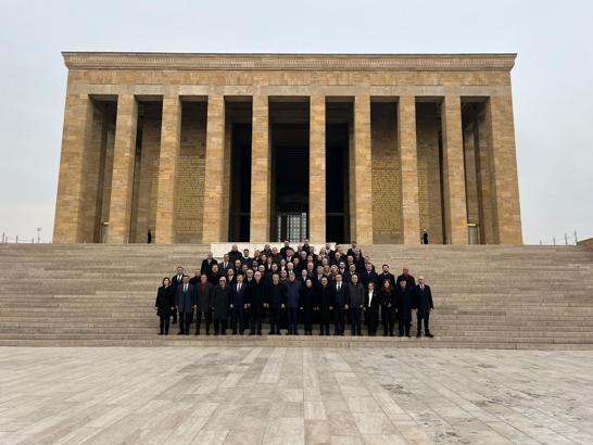 İYİ Parti'den, Anıtkabir'e ziyaret