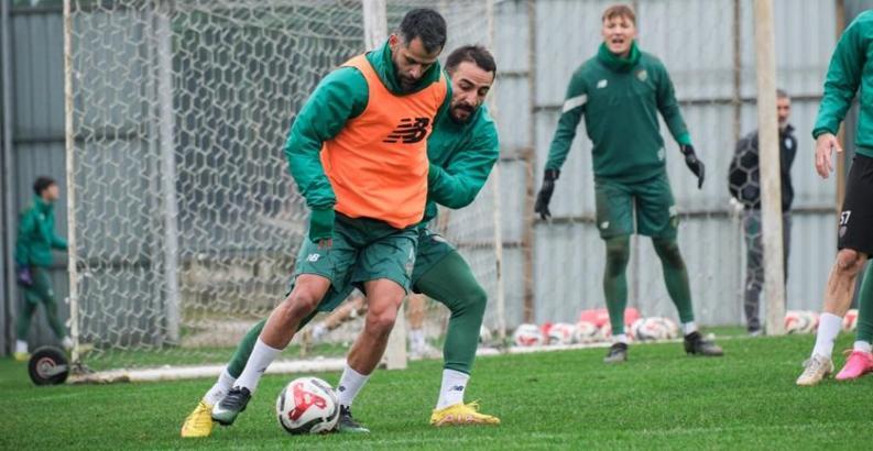 Bursaspor’da Yeni Mersin mesaisi sürüyor