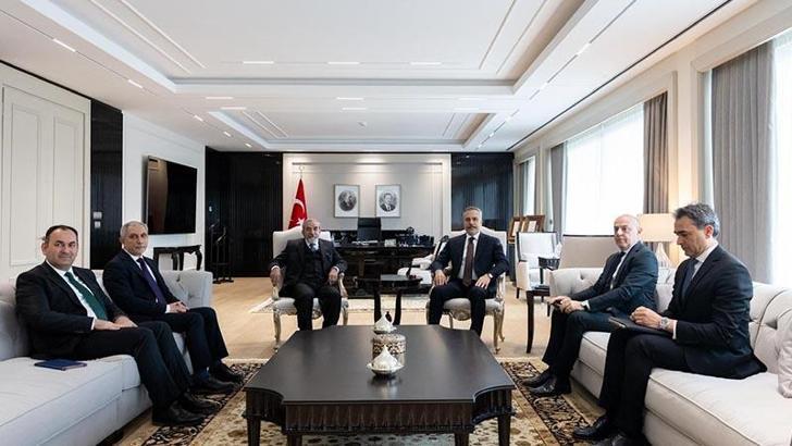 Bakan Fidan, KİB Genel Sekreteri Bahaddin'i kabul etti