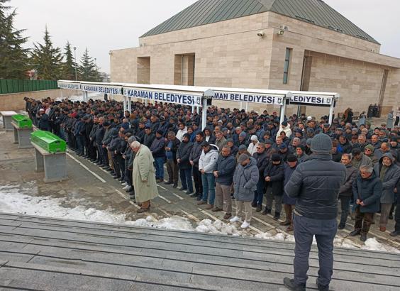 14 bin liralık borç kavgasında ölen baba, oğlunun mezarının yanına defnedildi