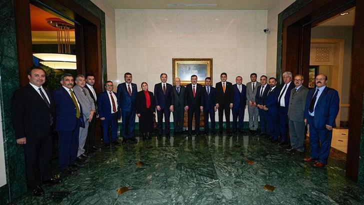 Cumhurbaşkanı Yardımcısı Yılmaz, Ezidi toplumu temsilcileriyle bir araya geldi