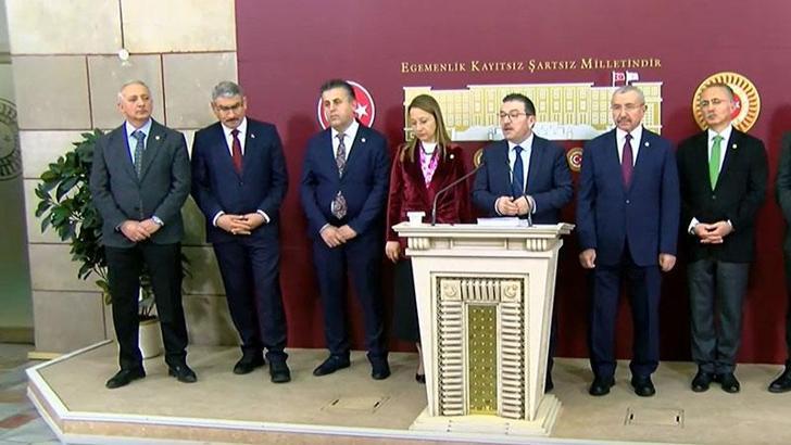 Kartalkaya Otel Yangını Araştırma Komisyonu üyeleri TBMM'de basın toplantısı düzenledi