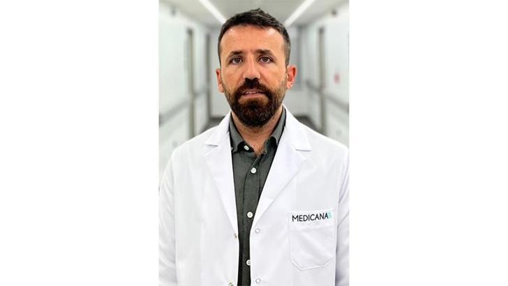 ‘Uzun süre ekrana bakmak göz ve kas sistemini zorluyor’