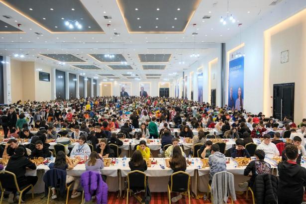 3 bini aşkın satranç sporcusu, Antalya'da milli takım için mücadele edecek