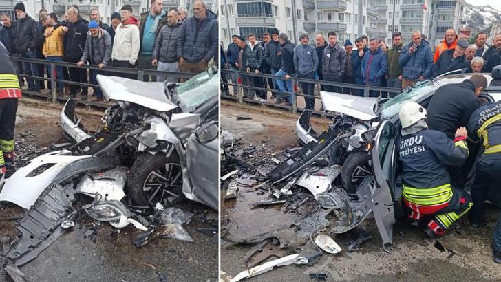 Ordu’da otomobiller çarpıştı; 2'si çocuk, 5 yaralı