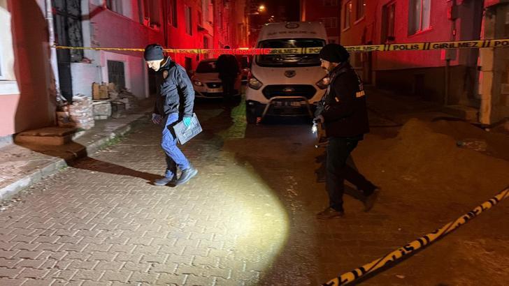 3’üncü kattan düşüp ağır yaralandı