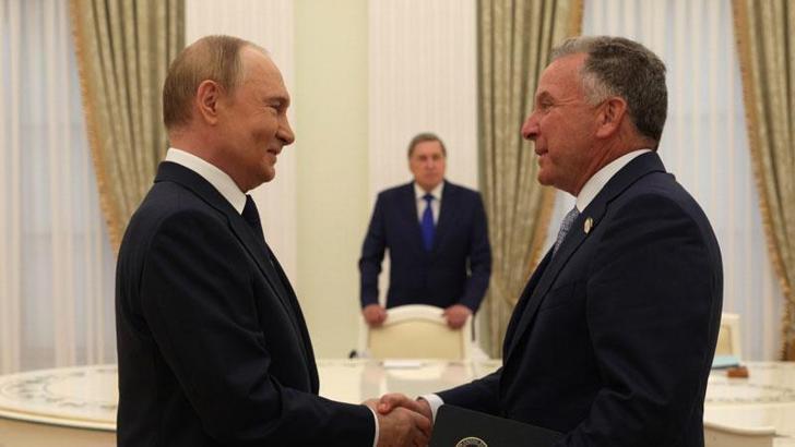 Putin, ABD heyetiyle bir araya geldi