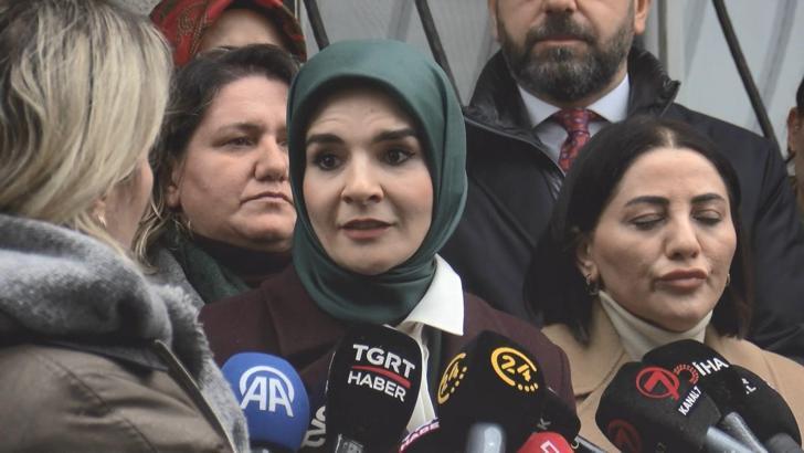 İstanbul - Bakan Göktaş, kreşte şiddete uğradığı belirtilen çocuğun ailesini ziyaret etti