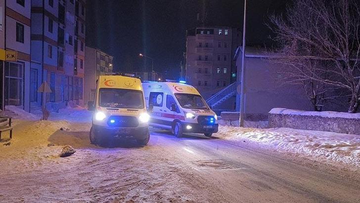 Kars'ta aynı aileden 4 kişi, sobadan sızan gazdan zehirlendi