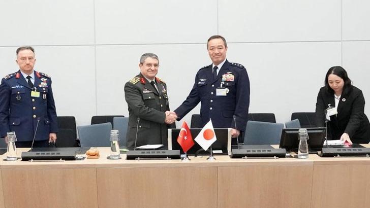 Genelkurmay Başkanı Bayraktaroğlu’ndan Brüksel’de yoğun diplomasi Genelkurmay Başkanı Bayraktaroğlu’ndan Brüksel’de yoğun diplomasi