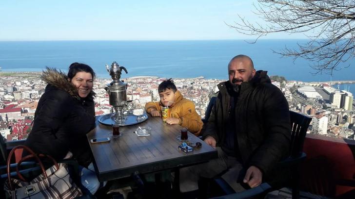 Sömestir tatili dönüşü kazada ölen çift toprağa verildi