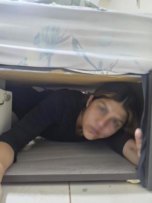 107 suç kaydı bulunan şüpheli, bazının altında yakalandı