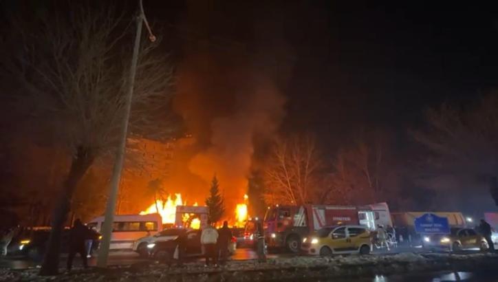 Diyarbakır’da kafede yangın