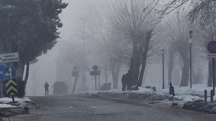Diyarbakır’da sis etkili oldu