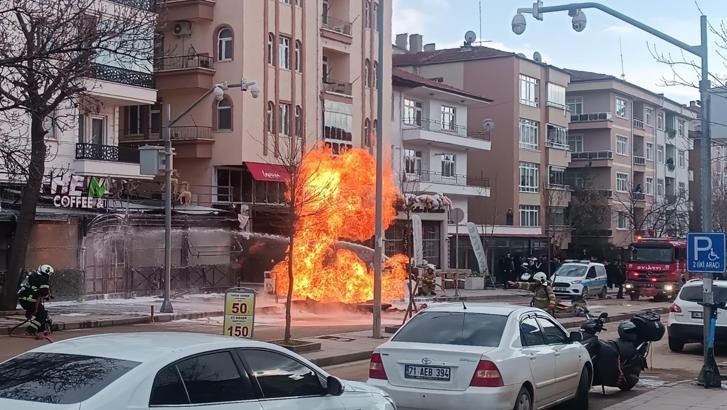 Kırıkkale'de kazı sırasında doğal gaz hattında yangın çıktı; 1 işçi yaralandı