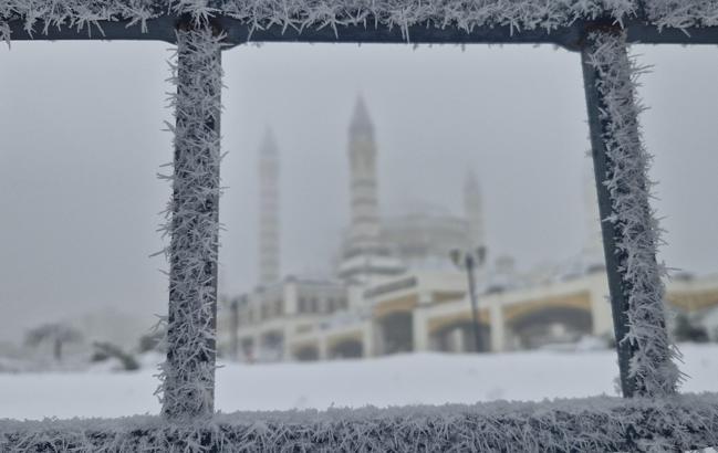 Diyarbakır'da yoğun sis ve kırağı; uçak seferleri iptal edildi