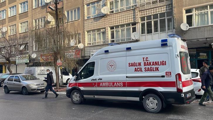 Kayseri'de sobadan sızan gazdan etkilenen 4 kişi hastaneye kaldırıldı