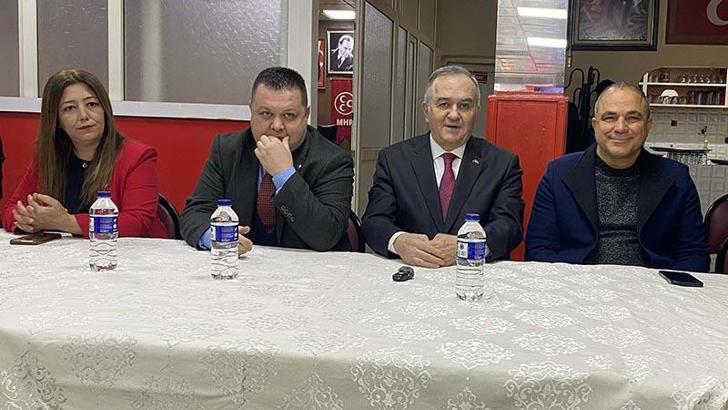 MHP'li Akçay, Manisa'da partililerle bir araya geldi