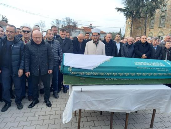 İYİ Partili Çömez’in annesi, son yolculuğuna uğurlandı