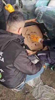 İskenderun Limanı’nda 1 milyon 392 bin uyuşturucu hap ele geçirildi