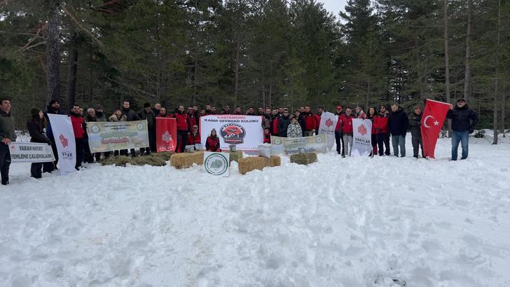 Vakıflar Genel Müdürlüğü tarafından yaban hayvanları için doğaya yem bırakıldı
