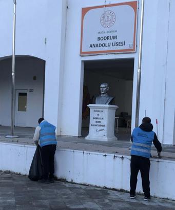 Bodrum'da denetimli serbestlik yükümlülerinden okullarda temizlik