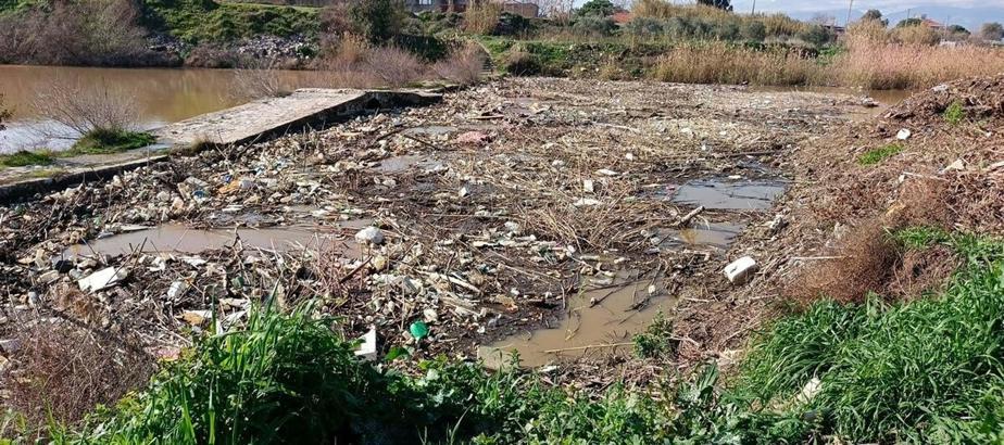 EKODOSD üyeleri, yıkılma tehlikesi bulunan Tarihi Taşköprü için köklü çözüm bulunmasını istiyor