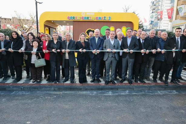 Menemen'de 3 noktadaki bebek bakım kabinleri törenle hizmete açıldı