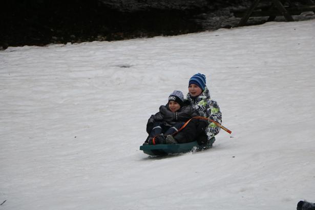Abant’ta çocukların sömestirde kar keyfi