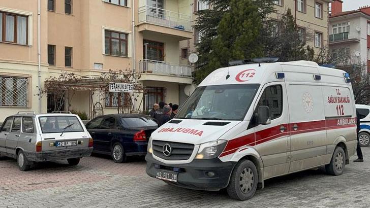 Tüfeğini temizlerken kendini yaraladı