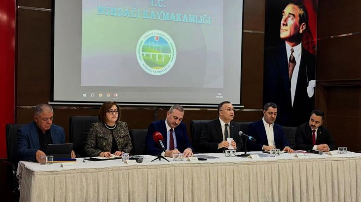 Gaziantep Valisi, muhtarlarla bir araya geldi