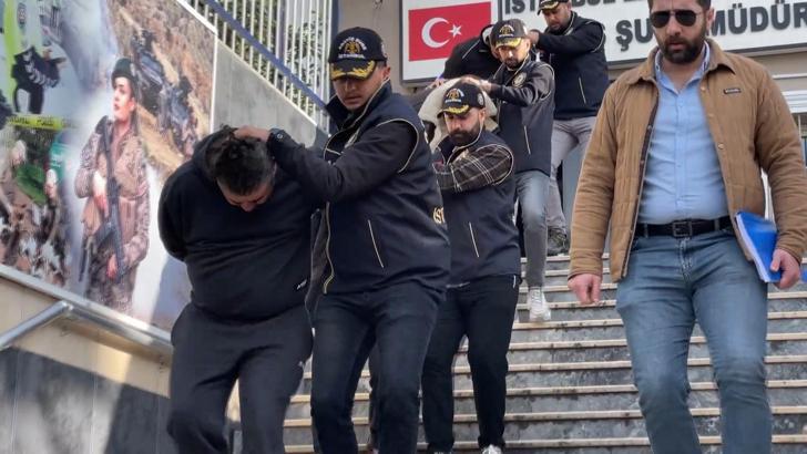 İstanbul - Düşük faizli kredi çektirme vaadiyle 1 milyon 820 bin lira dolandırıcılık: 3 şüpheli tutuklandı