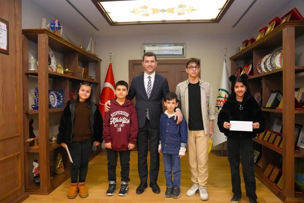 Erbaa’da ‘Resimle Anlat Aileyi Yaşat’ yarışmasında dereceye girenlere ödül