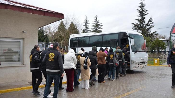 Eskişehir merkezli fuhuş operasyonu; 13 gözaltı