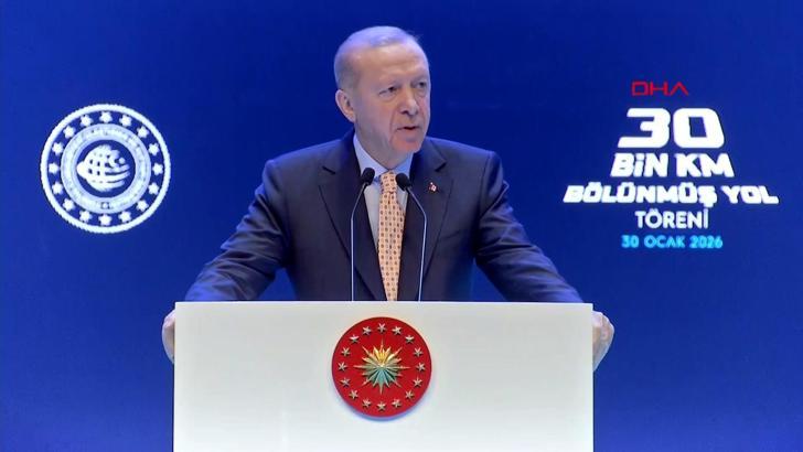 Cumhurbaşkanı Erdoğan: Bölünmüş yollarımızın, 30 bininci kilometresini hizmete almak üzere bir aradayız
