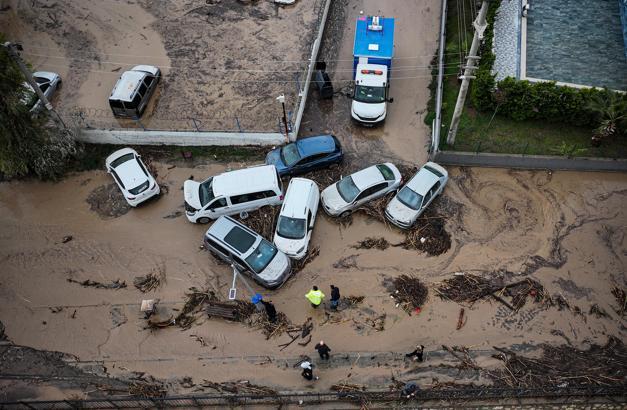 Mersin'de sağanak; dereler taştı, yolları su bastı / Ek fotoğraflar
