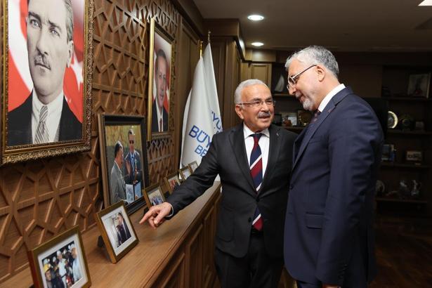 Bakan Işıkhan’dan Büyükşehire ziyaret