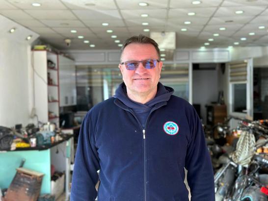 Oto yıkama işi yaptığı sanayide, hobisini geliştirip elektrikli araç ustası oldu