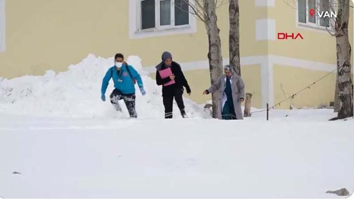Bakanlıktan zorlu kış şartlarında 'Evde Sağlık Hizmetleri'ne ilişkin paylaşım