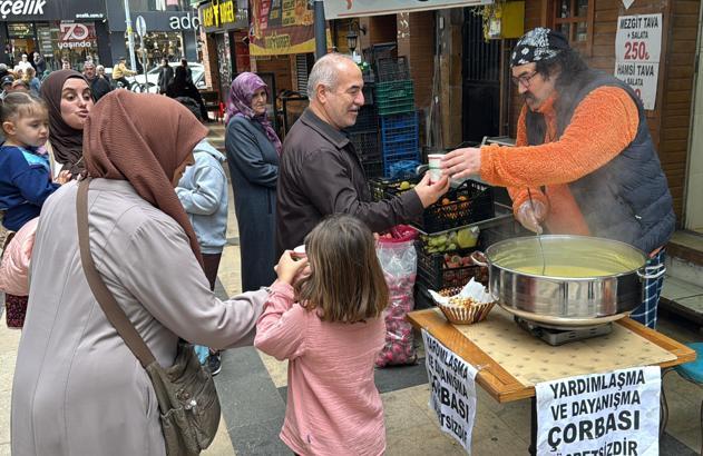 Her gün 200 bardak çorbayı ücretsiz dağıtıyor