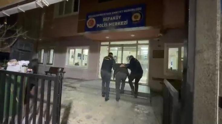 İstanbul - 'Cinsel saldırı' suçundan 9 yıldır aranan firari, Küçükçekmece'de yakalandı