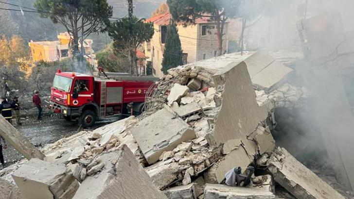 İsrail, Lübnan'ın güneyinde bir araca saldırı düzenledi