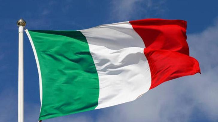 İtalya’da göstericiler ile polis arasında çatışma yaşandı