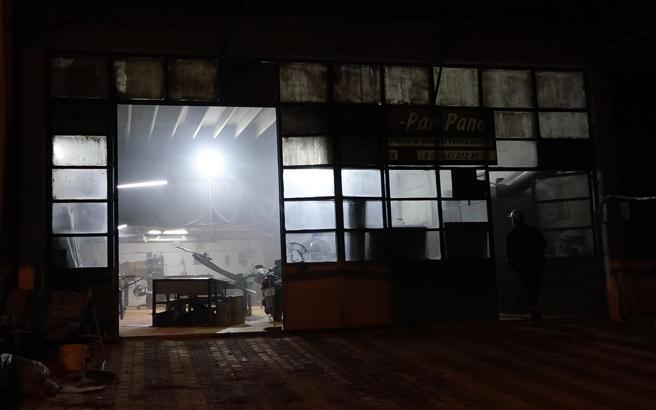 İş yerindeki yangın büyümeden söndürüldü