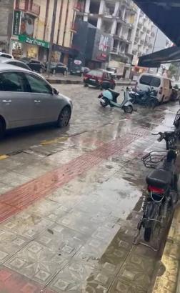 Hatay'da şiddetli sağanak sele neden oldu