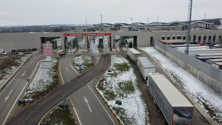 Hamzabeyli Sınır Kapısı’nda 11 kilometre TIR kuyruğu