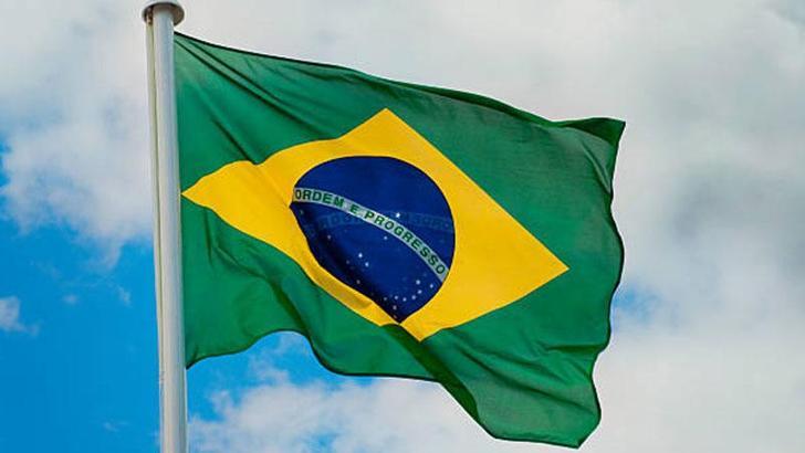 Brezilya'da otobüs devrildi: 16 ölü, 44 yaralı