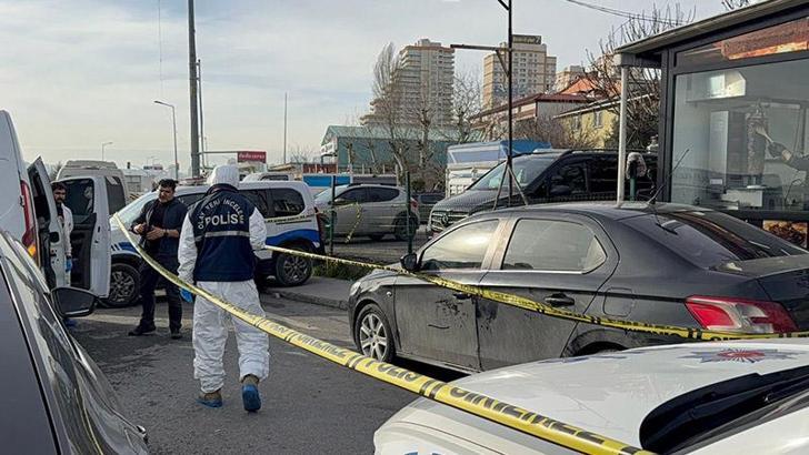 Avcılar'da otomobile silahlı saldırı; sürücü yaralandı