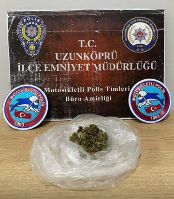 Edirne’de üzerinde uyuşturucu madde ele geçirilen şüpheliye gözaltı