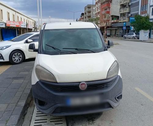Çaldığı araca yakıt alıp şehir turu attı